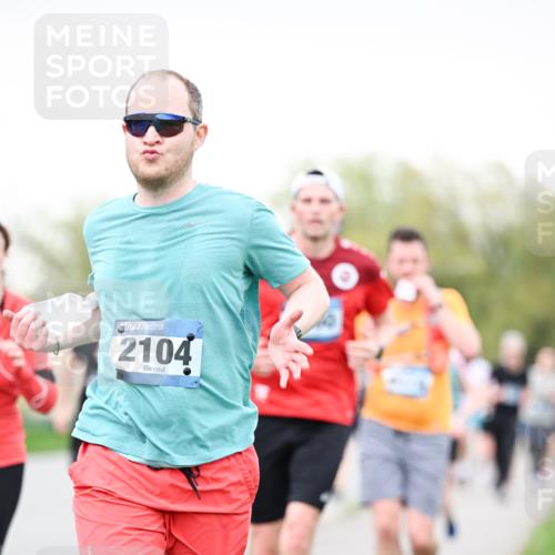 07.04.2024 - 43. Internationalen Wilhelmsburger Insellauf Dr. Thomas Lammeyer http://msf.ph/oto/6039682 07.04.2024 10:32:37 Laufen 43, 2104 meine-sportfotos.de