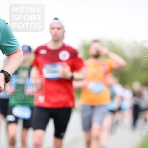 07.04.2024 - 43. Internationalen Wilhelmsburger Insellauf Dr. Thomas Lammeyer http://msf.ph/oto/6039687 07.04.2024 10:32:38 Laufen  meine-sportfotos.de
