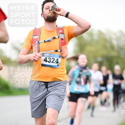 07.04.2024 - 43. Internationalen Wilhelmsburger Insellauf Dr. Thomas Lammeyer http://msf.ph/oto/6039695 07.04.2024 10:32:39 Laufen 4324 meine-sportfotos.de