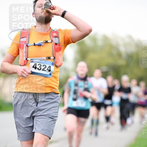 07.04.2024 - 43. Internationalen Wilhelmsburger Insellauf Dr. Thomas Lammeyer http://msf.ph/oto/6039696 07.04.2024 10:32:40 Laufen 4324 meine-sportfotos.de