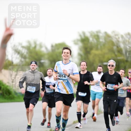 07.04.2024 - 43. Internationalen Wilhelmsburger Insellauf Dr. Thomas Lammeyer http://msf.ph/oto/6039714 07.04.2024 10:32:43 Laufen 3053, 4014, 4014, 8266, 2165 meine-sportfotos.de