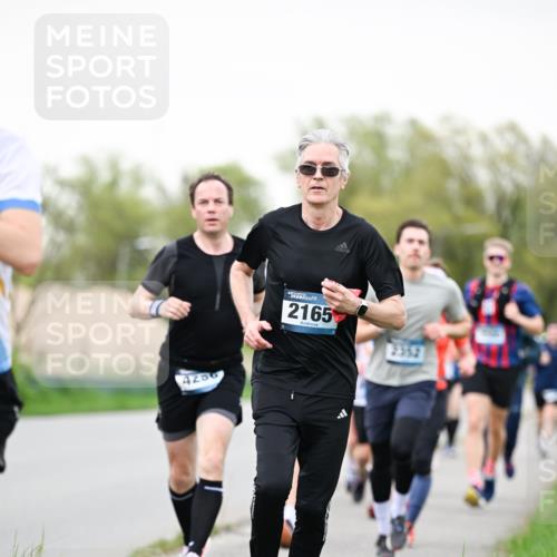 07.04.2024 - 43. Internationalen Wilhelmsburger Insellauf Dr. Thomas Lammeyer http://msf.ph/oto/6039728 07.04.2024 10:32:45 Laufen 4256, 2165, 2352 meine-sportfotos.de