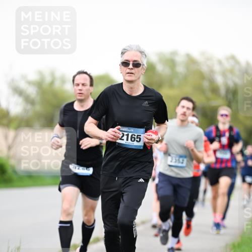 07.04.2024 - 43. Internationalen Wilhelmsburger Insellauf Dr. Thomas Lammeyer http://msf.ph/oto/6039730 07.04.2024 10:32:46 Laufen 420, 2165, 2352 meine-sportfotos.de