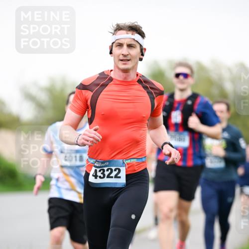 07.04.2024 - 43. Internationalen Wilhelmsburger Insellauf Dr. Thomas Lammeyer http://msf.ph/oto/6039749 07.04.2024 10:32:50 Laufen 4018, 4322 meine-sportfotos.de
