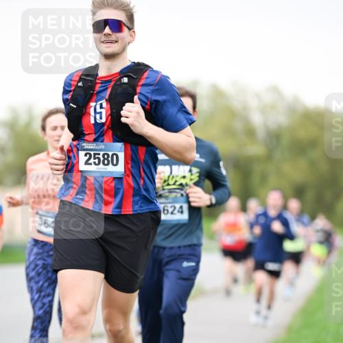 07.04.2024 - 43. Internationalen Wilhelmsburger Insellauf Dr. Thomas Lammeyer http://msf.ph/oto/6039759 07.04.2024 10:32:51 Laufen 364, 15, 2580, 624 meine-sportfotos.de