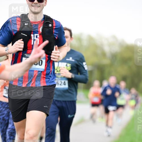 07.04.2024 - 43. Internationalen Wilhelmsburger Insellauf Dr. Thomas Lammeyer http://msf.ph/oto/6039762 07.04.2024 10:32:52 Laufen 15, 43, 60, 624 meine-sportfotos.de