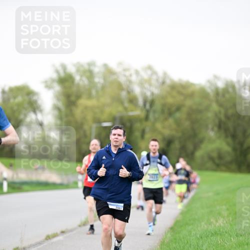 07.04.2024 - 43. Internationalen Wilhelmsburger Insellauf Dr. Thomas Lammeyer http://msf.ph/oto/6039767 07.04.2024 10:32:54 Laufen 2061 meine-sportfotos.de
