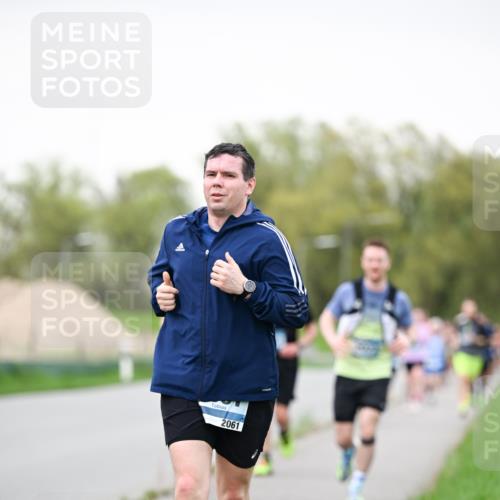07.04.2024 - 43. Internationalen Wilhelmsburger Insellauf Dr. Thomas Lammeyer http://msf.ph/oto/6039776 07.04.2024 10:32:57 Laufen 2061 meine-sportfotos.de