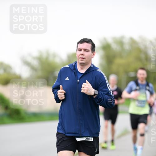 07.04.2024 - 43. Internationalen Wilhelmsburger Insellauf Dr. Thomas Lammeyer http://msf.ph/oto/6039780 07.04.2024 10:32:57 Laufen 2061 meine-sportfotos.de