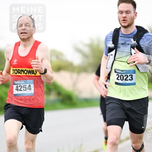 07.04.2024 - 43. Internationalen Wilhelmsburger Insellauf Dr. Thomas Lammeyer http://msf.ph/oto/6039798 07.04.2024 10:33:00 Laufen 4254, 2023 meine-sportfotos.de