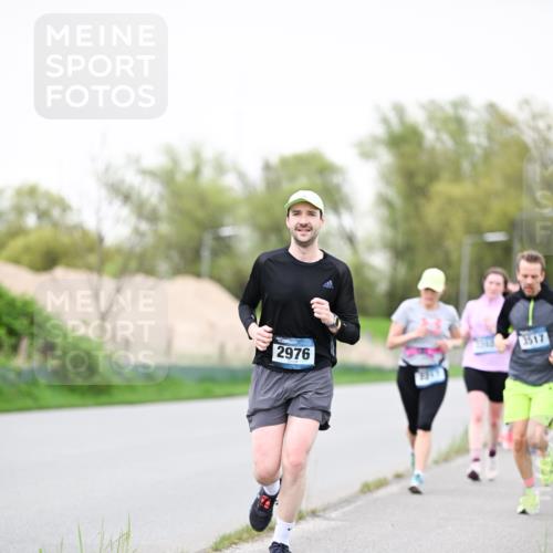 07.04.2024 - 43. Internationalen Wilhelmsburger Insellauf Dr. Thomas Lammeyer http://msf.ph/oto/6039801 07.04.2024 10:33:05 Laufen 2976, 321, 3517 meine-sportfotos.de