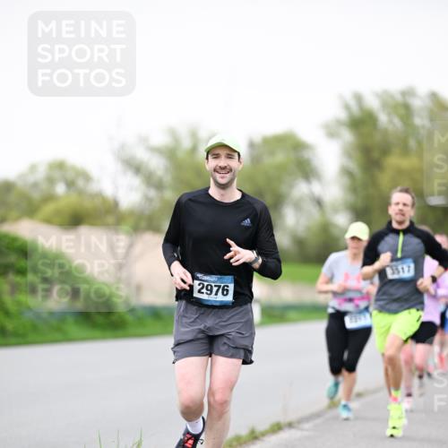 07.04.2024 - 43. Internationalen Wilhelmsburger Insellauf Dr. Thomas Lammeyer http://msf.ph/oto/6039807 07.04.2024 10:33:05 Laufen 2976, 3517 meine-sportfotos.de
