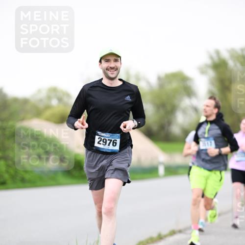 07.04.2024 - 43. Internationalen Wilhelmsburger Insellauf Dr. Thomas Lammeyer http://msf.ph/oto/6039811 07.04.2024 10:33:06 Laufen 2976 meine-sportfotos.de