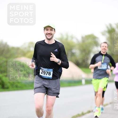 07.04.2024 - 43. Internationalen Wilhelmsburger Insellauf Dr. Thomas Lammeyer http://msf.ph/oto/6039813 07.04.2024 10:33:06 Laufen 2976, 2517 meine-sportfotos.de