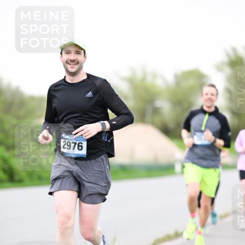 07.04.2024 - 43. Internationalen Wilhelmsburger Insellauf Dr. Thomas Lammeyer http://msf.ph/oto/6039815 07.04.2024 10:33:07 Laufen 2976 meine-sportfotos.de