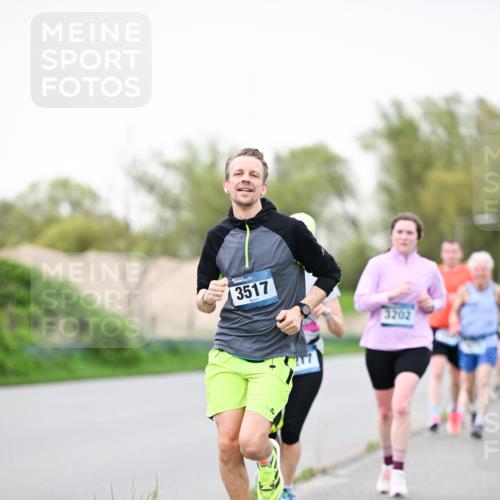 07.04.2024 - 43. Internationalen Wilhelmsburger Insellauf Dr. Thomas Lammeyer http://msf.ph/oto/6039819 07.04.2024 10:33:08 Laufen 10, 3517, 3202 meine-sportfotos.de
