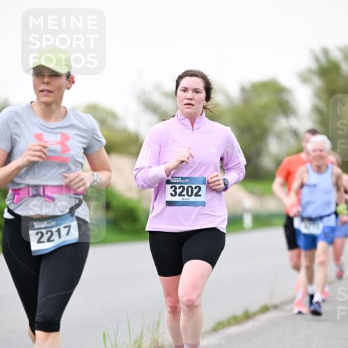 07.04.2024 - 43. Internationalen Wilhelmsburger Insellauf Dr. Thomas Lammeyer http://msf.ph/oto/6039833 07.04.2024 10:33:10 Laufen 2217, 3202 meine-sportfotos.de