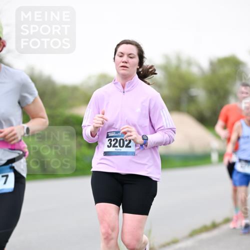 07.04.2024 - 43. Internationalen Wilhelmsburger Insellauf Dr. Thomas Lammeyer http://msf.ph/oto/6039837 07.04.2024 10:33:11 Laufen 7, 3202 meine-sportfotos.de