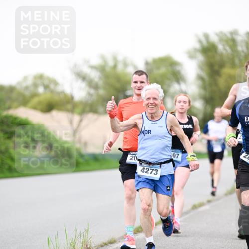 07.04.2024 - 43. Internationalen Wilhelmsburger Insellauf Dr. Thomas Lammeyer http://msf.ph/oto/6039842 07.04.2024 10:33:12 Laufen 20, 4273, 07 meine-sportfotos.de