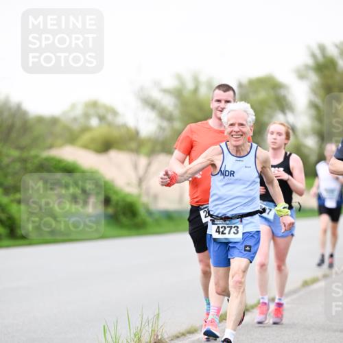 07.04.2024 - 43. Internationalen Wilhelmsburger Insellauf Dr. Thomas Lammeyer http://msf.ph/oto/6039844 07.04.2024 10:33:12 Laufen 4273 meine-sportfotos.de