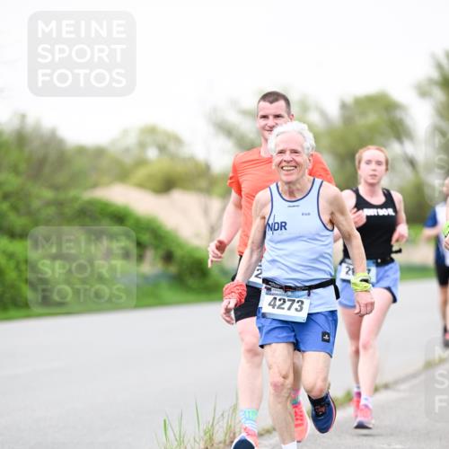 07.04.2024 - 43. Internationalen Wilhelmsburger Insellauf Dr. Thomas Lammeyer http://msf.ph/oto/6039847 07.04.2024 10:33:13 Laufen 4273 meine-sportfotos.de