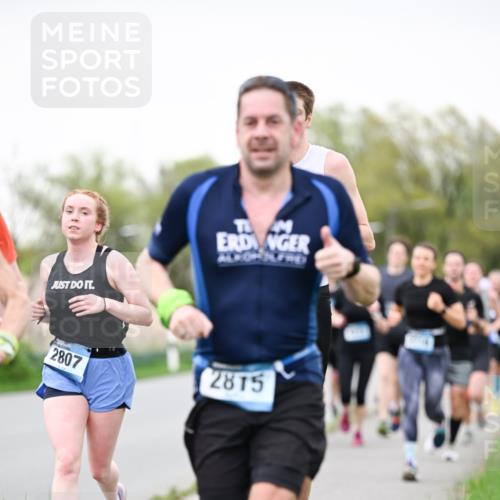 07.04.2024 - 43. Internationalen Wilhelmsburger Insellauf Dr. Thomas Lammeyer http://msf.ph/oto/6039852 07.04.2024 10:33:14 Laufen 2807, 2815 meine-sportfotos.de