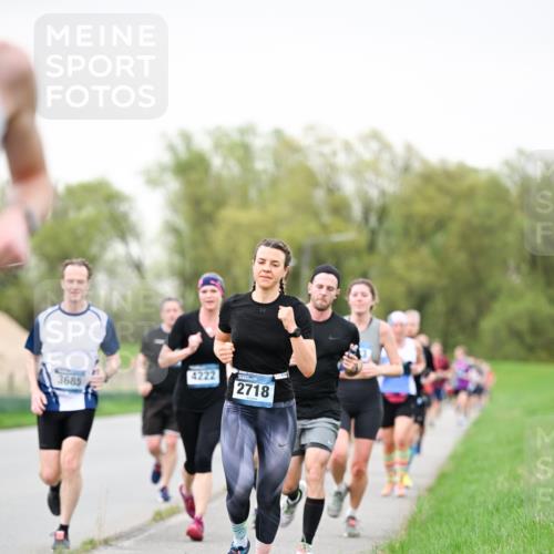 07.04.2024 - 43. Internationalen Wilhelmsburger Insellauf Dr. Thomas Lammeyer http://msf.ph/oto/6039859 07.04.2024 10:33:16 Laufen 3685, 4222, 2718 meine-sportfotos.de