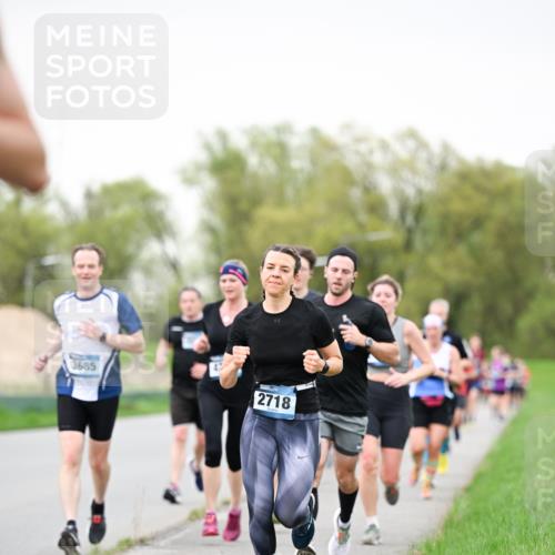 07.04.2024 - 43. Internationalen Wilhelmsburger Insellauf Dr. Thomas Lammeyer http://msf.ph/oto/6039861 07.04.2024 10:33:16 Laufen 3685, 2718 meine-sportfotos.de