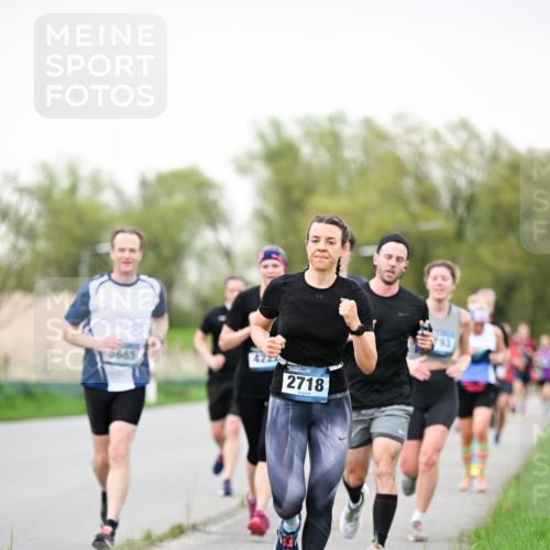 07.04.2024 - 43. Internationalen Wilhelmsburger Insellauf Dr. Thomas Lammeyer http://msf.ph/oto/6039864 07.04.2024 10:33:16 Laufen 3685, 4227, 2718 meine-sportfotos.de