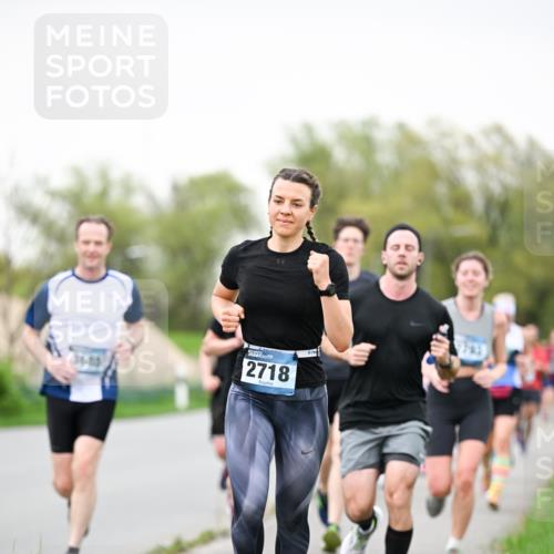 07.04.2024 - 43. Internationalen Wilhelmsburger Insellauf Dr. Thomas Lammeyer http://msf.ph/oto/6039870 07.04.2024 10:33:17 Laufen 3685, 2718 meine-sportfotos.de