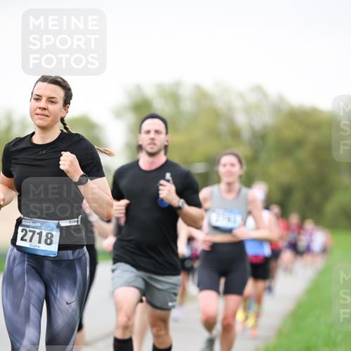 07.04.2024 - 43. Internationalen Wilhelmsburger Insellauf Dr. Thomas Lammeyer http://msf.ph/oto/6039874 07.04.2024 10:33:18 Laufen 2718 meine-sportfotos.de