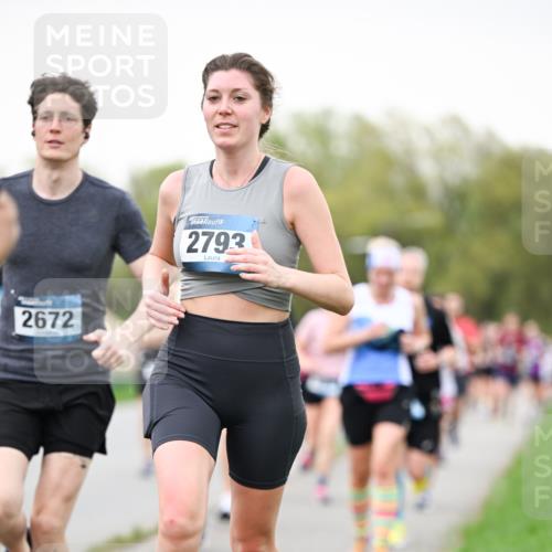 07.04.2024 - 43. Internationalen Wilhelmsburger Insellauf Dr. Thomas Lammeyer http://msf.ph/oto/6039886 07.04.2024 10:33:20 Laufen 2672, 2793 meine-sportfotos.de