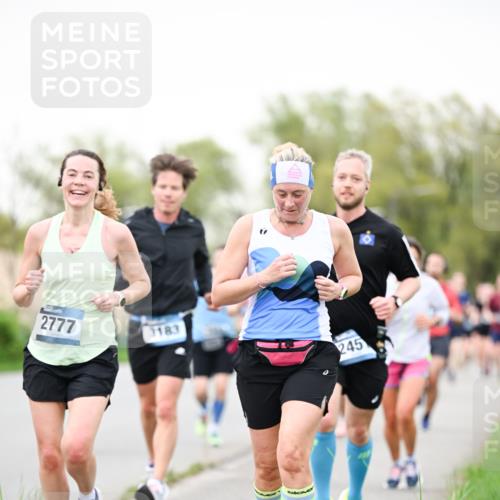 07.04.2024 - 43. Internationalen Wilhelmsburger Insellauf Dr. Thomas Lammeyer http://msf.ph/oto/6039896 07.04.2024 10:33:22 Laufen 2777, 3183, 245 meine-sportfotos.de