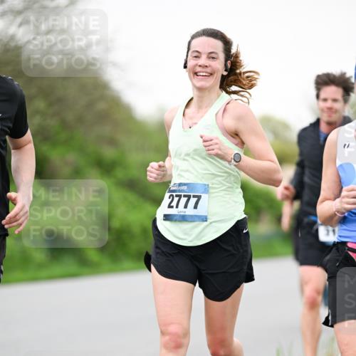 07.04.2024 - 43. Internationalen Wilhelmsburger Insellauf Dr. Thomas Lammeyer http://msf.ph/oto/6039902 07.04.2024 10:33:24 Laufen 2777 meine-sportfotos.de