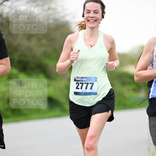 07.04.2024 - 43. Internationalen Wilhelmsburger Insellauf Dr. Thomas Lammeyer http://msf.ph/oto/6039904 07.04.2024 10:33:24 Laufen 2777 meine-sportfotos.de