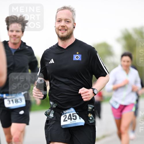 07.04.2024 - 43. Internationalen Wilhelmsburger Insellauf Dr. Thomas Lammeyer http://msf.ph/oto/6039906 07.04.2024 10:33:25 Laufen 3183, 245 meine-sportfotos.de