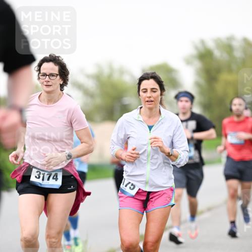07.04.2024 - 43. Internationalen Wilhelmsburger Insellauf Dr. Thomas Lammeyer http://msf.ph/oto/6039909 07.04.2024 10:33:26 Laufen 3174, 175 meine-sportfotos.de
