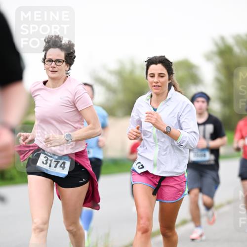 07.04.2024 - 43. Internationalen Wilhelmsburger Insellauf Dr. Thomas Lammeyer http://msf.ph/oto/6039910 07.04.2024 10:33:26 Laufen 3174 meine-sportfotos.de
