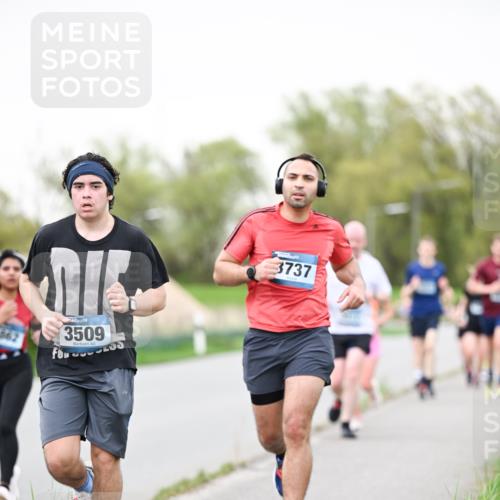 07.04.2024 - 43. Internationalen Wilhelmsburger Insellauf Dr. Thomas Lammeyer http://msf.ph/oto/6039919 07.04.2024 10:33:28 Laufen 862, 3509, 3737 meine-sportfotos.de