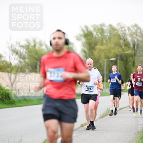 07.04.2024 - 43. Internationalen Wilhelmsburger Insellauf Dr. Thomas Lammeyer http://msf.ph/oto/6039925 07.04.2024 10:33:29 Laufen 3017 meine-sportfotos.de