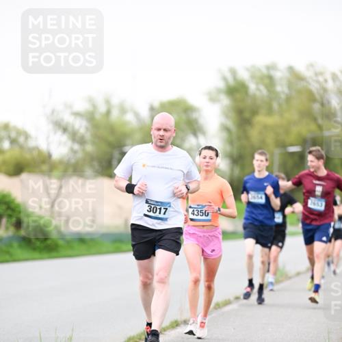 07.04.2024 - 43. Internationalen Wilhelmsburger Insellauf Dr. Thomas Lammeyer http://msf.ph/oto/6039930 07.04.2024 10:33:31 Laufen 3017, 4350, 3653 meine-sportfotos.de