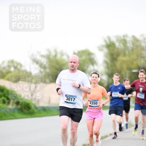 07.04.2024 - 43. Internationalen Wilhelmsburger Insellauf Dr. Thomas Lammeyer http://msf.ph/oto/6039932 07.04.2024 10:33:31 Laufen 3017, 4350, 291, 1653 meine-sportfotos.de