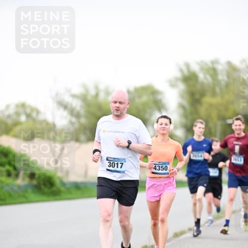 07.04.2024 - 43. Internationalen Wilhelmsburger Insellauf Dr. Thomas Lammeyer http://msf.ph/oto/6039933 07.04.2024 10:33:31 Laufen 3017, 4350 meine-sportfotos.de