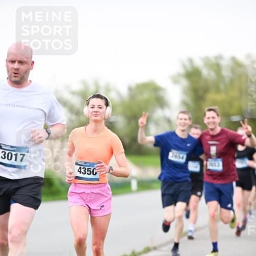 07.04.2024 - 43. Internationalen Wilhelmsburger Insellauf Dr. Thomas Lammeyer http://msf.ph/oto/6039942 07.04.2024 10:33:33 Laufen 3017, 4350, 615, 4 meine-sportfotos.de