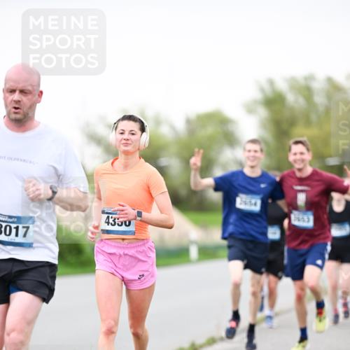 07.04.2024 - 43. Internationalen Wilhelmsburger Insellauf Dr. Thomas Lammeyer http://msf.ph/oto/6039943 07.04.2024 10:33:33 Laufen 3017, 4350 meine-sportfotos.de