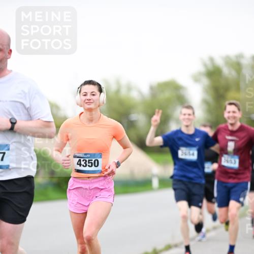 07.04.2024 - 43. Internationalen Wilhelmsburger Insellauf Dr. Thomas Lammeyer http://msf.ph/oto/6039945 07.04.2024 10:33:34 Laufen 7, 4350 meine-sportfotos.de