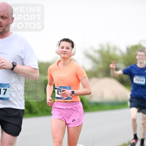 07.04.2024 - 43. Internationalen Wilhelmsburger Insellauf Dr. Thomas Lammeyer http://msf.ph/oto/6039949 07.04.2024 10:33:34 Laufen 17, 42 meine-sportfotos.de
