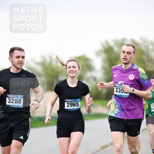 07.04.2024 - 43. Internationalen Wilhelmsburger Insellauf Dr. Thomas Lammeyer http://msf.ph/oto/6039970 07.04.2024 10:33:38 Laufen 3288, 2965, 335 meine-sportfotos.de