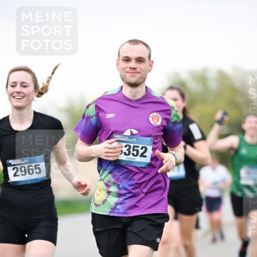 07.04.2024 - 43. Internationalen Wilhelmsburger Insellauf Dr. Thomas Lammeyer http://msf.ph/oto/6039977 07.04.2024 10:33:39 Laufen 1910, 2965, 352 meine-sportfotos.de