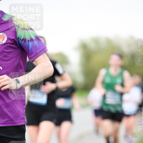 07.04.2024 - 43. Internationalen Wilhelmsburger Insellauf Dr. Thomas Lammeyer http://msf.ph/oto/6039981 07.04.2024 10:33:40 Laufen 1, 10 meine-sportfotos.de